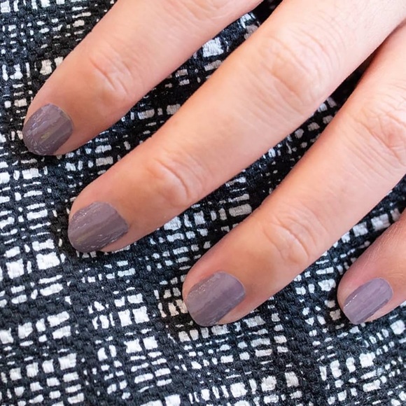 NEW IN PACKAGE Color Street - Berlin it to win it - Picture 6 of 6